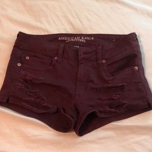 American Eagle maroon shorts